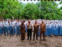 Cegah Sejak Dini! Kapolsek Bangko Pusako Beri Pemahaman Bahaya Narkoba Kepada&nbsp; Pelajar SMAN 2 Bangko Pusako