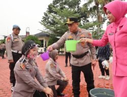 Kapolres Rohil Pimpin Upacara, 65 Personel Naik Pangkat: Tingkatkan Profesionalisme & Pelayanan