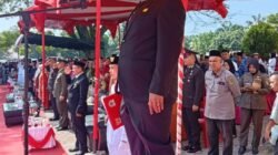Anggota DPRD Rohil Raja Hot Siregar Bacakan Teks Proklamasi di Upacara Puncak Detik-Detik Proklamasi TPTM