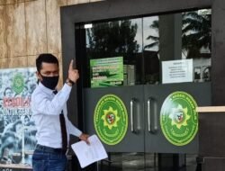 Baru 4 Menit Pemberitahuan Sidang, Pemeriksaan Terdakwa Selesai! Penasihat Hukum Kalna Surya Siregar SH Akan Lapor PN Rohil ke KY & MA